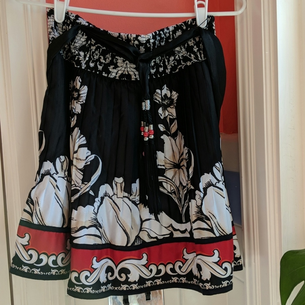 Like new silky floral skirt